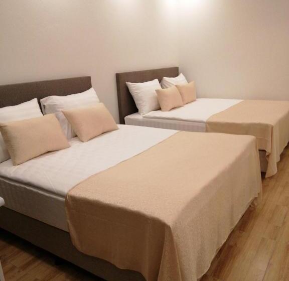 Roma Hotel Noi Bai Airport