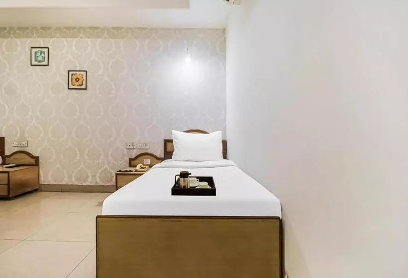 ホテル Townhouse Taksonz