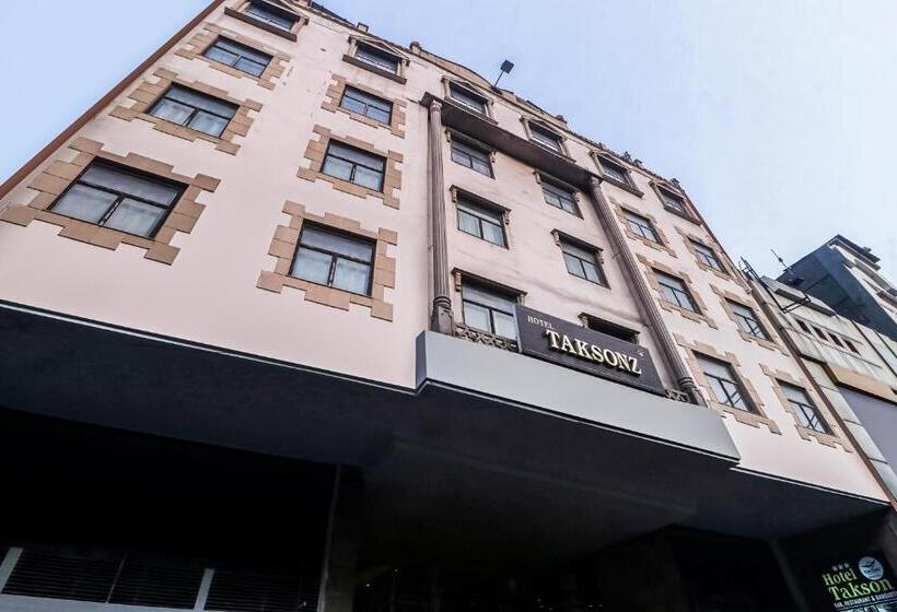 هتل Townhouse Taksonz