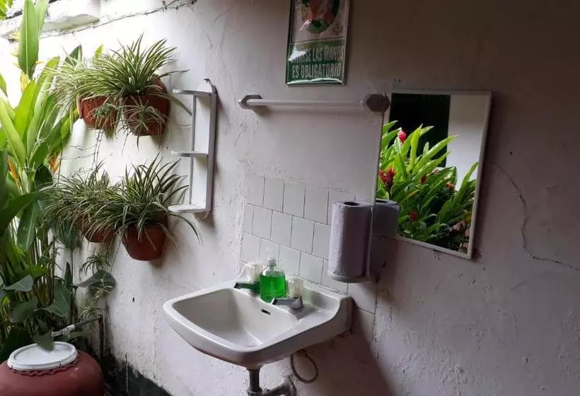 Retkeilymaja Casa Vania En Mompoxx Centro Histórico Con Parqueadero En El