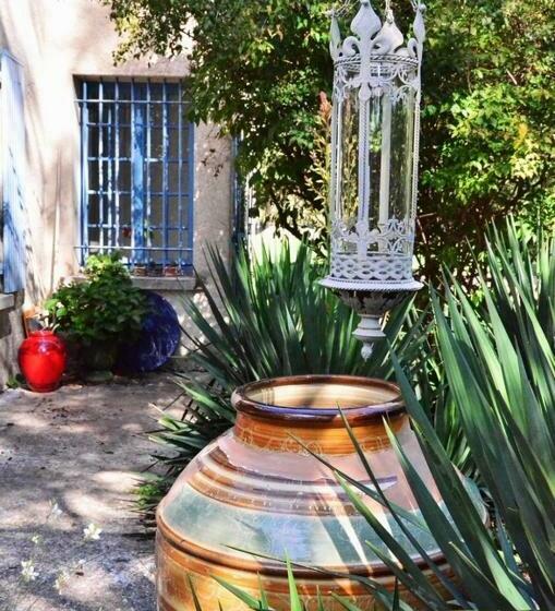 تختخواب و صبحانه Chambres D'hôtes Les Baumes