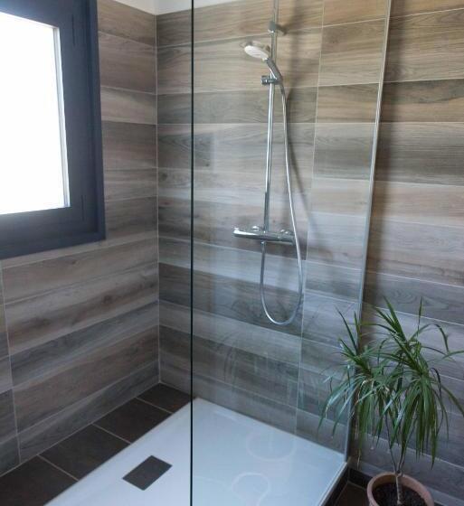 تختخواب و صبحانه Chambres D'hôtes Les Baumes