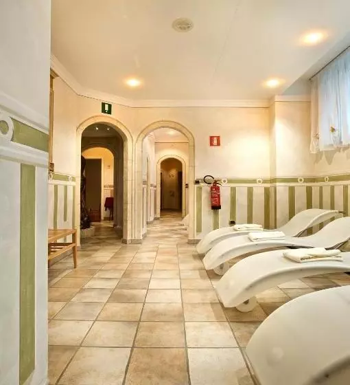 ホテル B&b Garni Serena