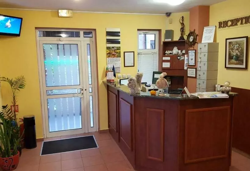 ホテル Caprice Family