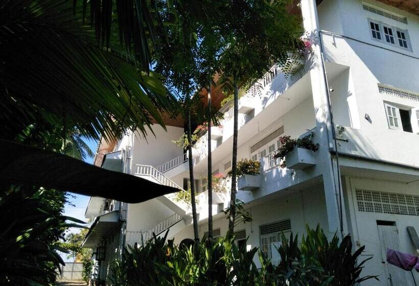 ホテル Hikkaduwa Blue Ocean