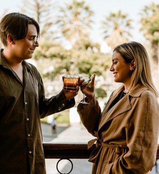 Отель Plaza Central