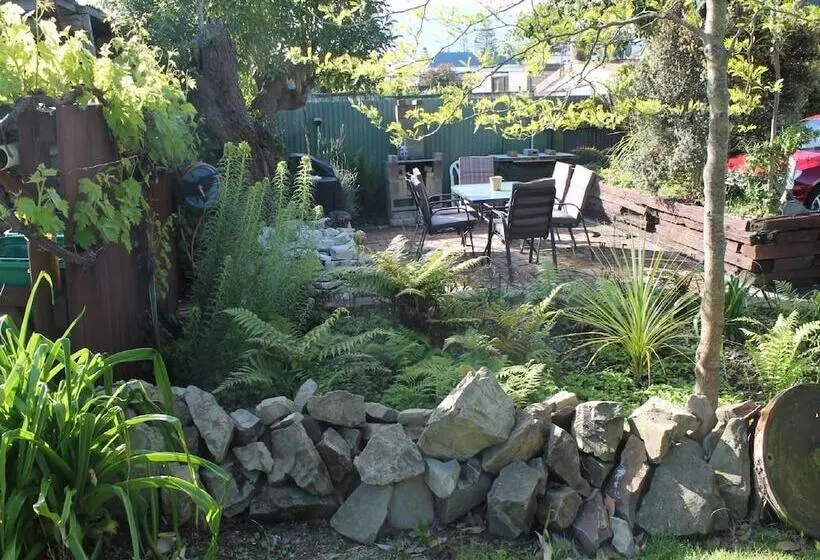 Inn The Bay Bed & Breakfast