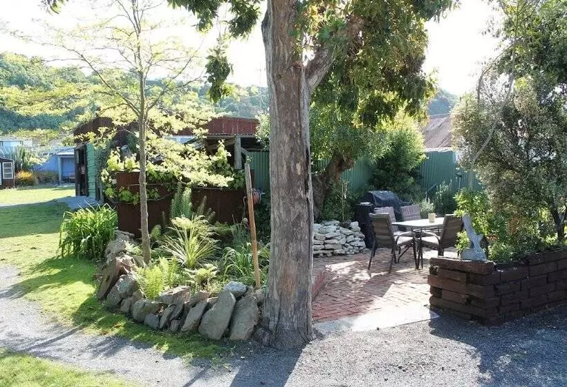 Inn The Bay Bed & Breakfast