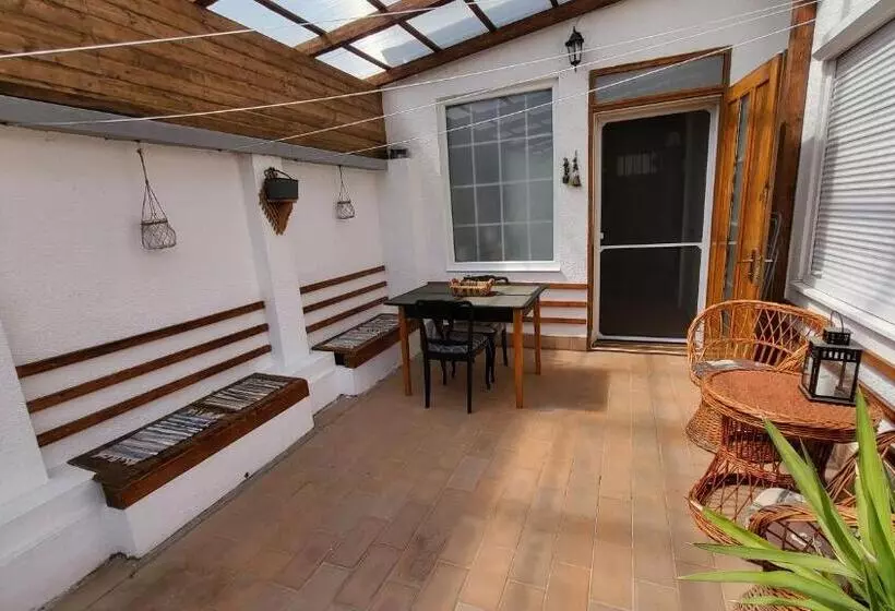 پانسیون Casa Vanatorului