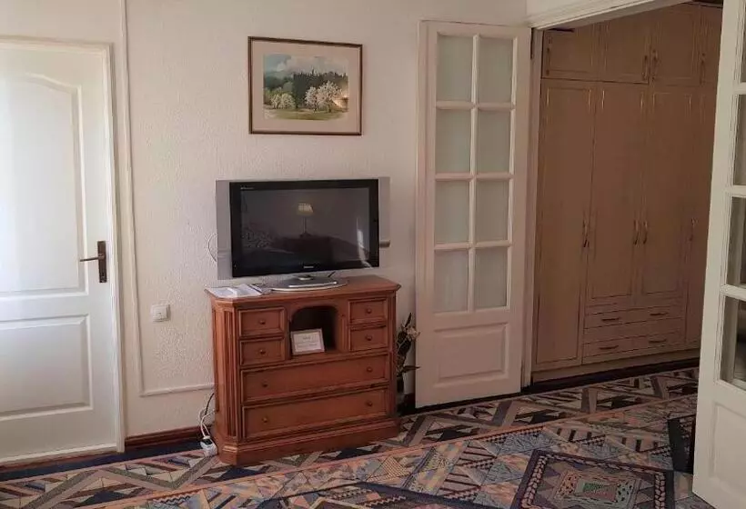 پانسیون Casa Vanatorului
