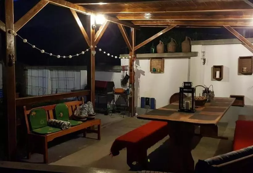 پانسیون Casa Vanatorului