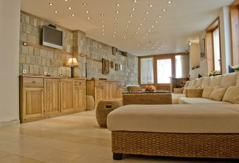 بنسيون Guest House Chicho Tsane