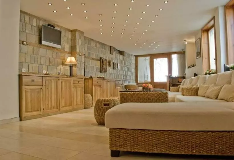 پانسیون Guest House Chicho Tsane