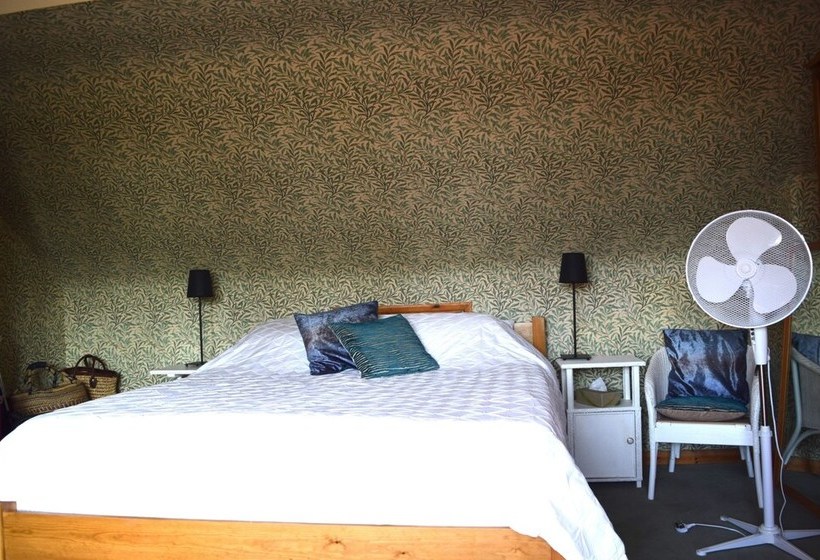 2 Bedroom Garden House In Tooting