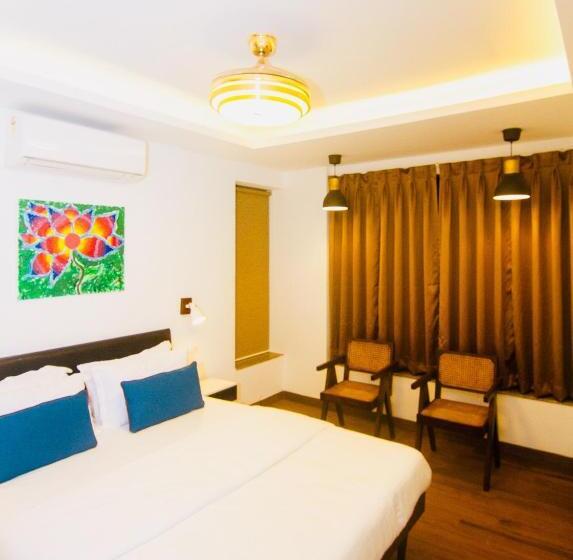 Half Hotel, Calangute