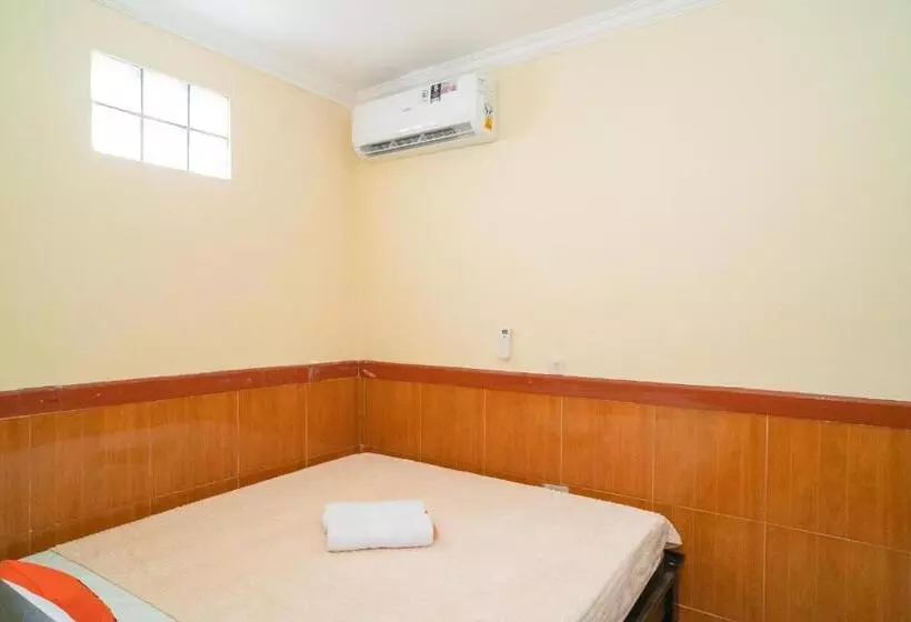 ホテル Koolkost @ Taman Duta Depok