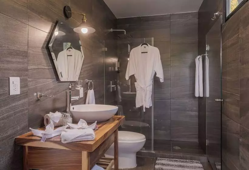 Hotelli Nimue Marina Residence