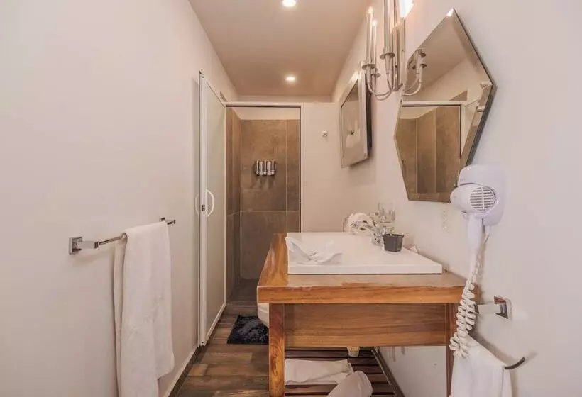 Hotelli Nimue Marina Residence