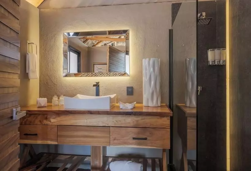 Hotelli Nimue Marina Residence