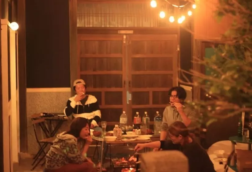 Majatalo Guest House & Bar Diamond Head