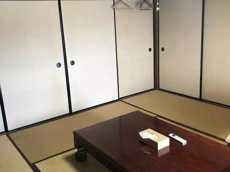 Majatalo Guest House & Bar Diamond Head