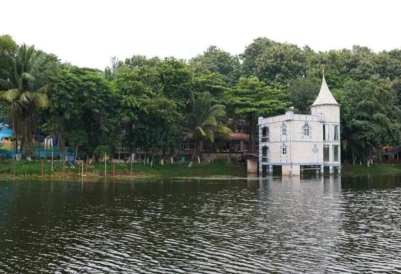 Foy S Lake Resort
