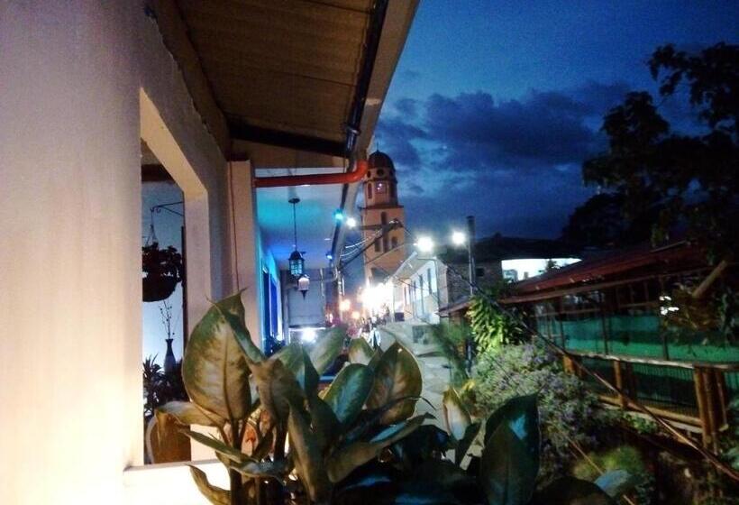 هتل El Patio De Mi Casa