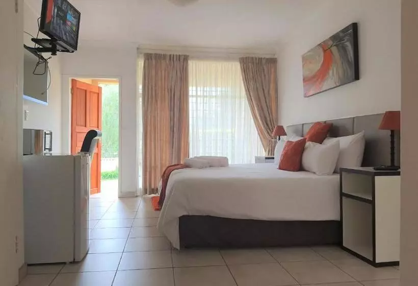 ペンション The Lionfish Guesthouse