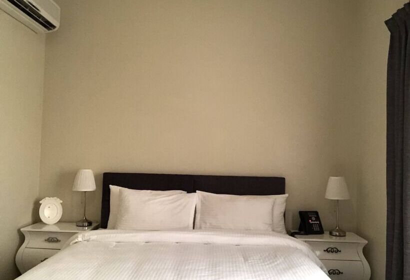 Курорт Saken Village