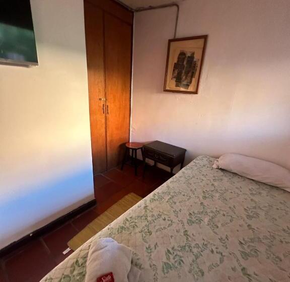 تختخواب و صبحانه Acogedor Hostal Usaquen La Parada Del Tren