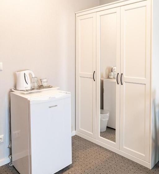 مبيت وإفطار Zum Hahn