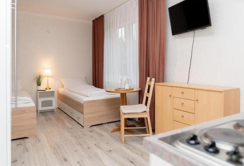 مبيت وإفطار Zum Hahn