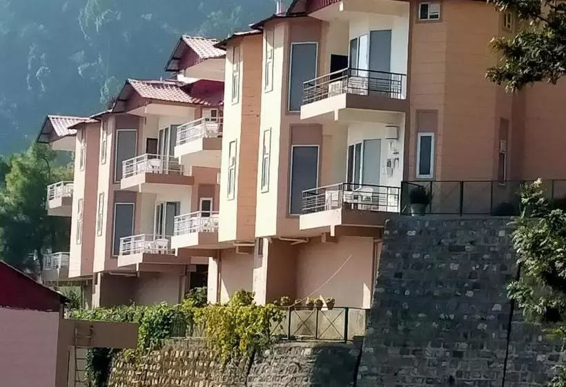 هتل Amravati Resort