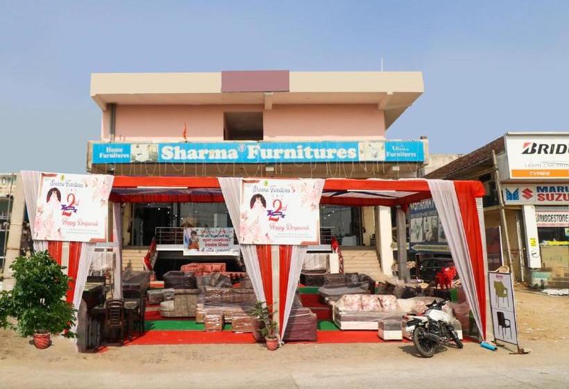 Hotel Oyo 73420  Rao Residency