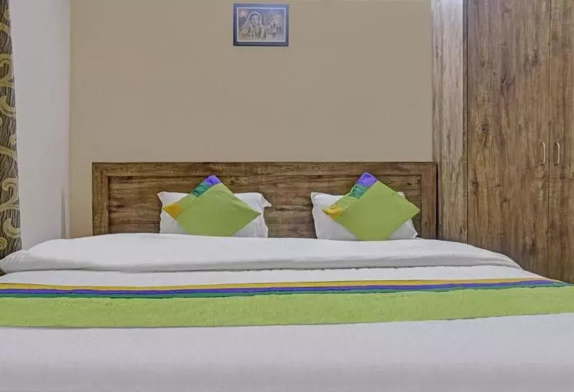 ホテル Treebo Trend Pleasure Suites