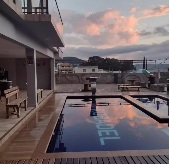 ホテル Recanto Serra Monte