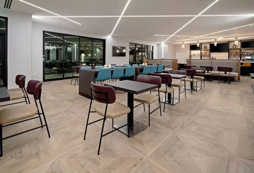 ホテル Residence Inn By Marriott Valencia