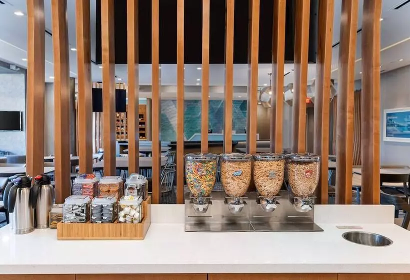 ホテル Springhill Suites By Marriott Irvine Lake Forest