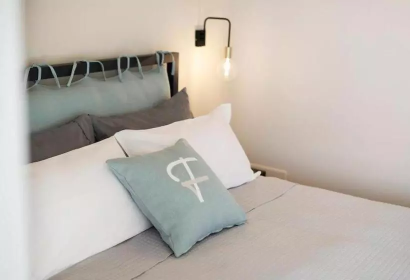 ベッドアンドブレックファースト Bed&breakfast Filomare