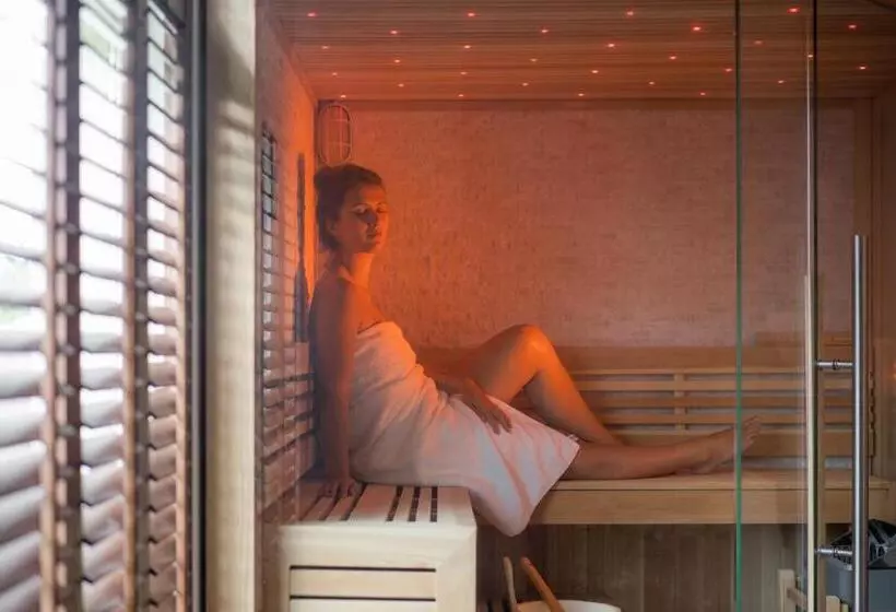 Boutique Hotel & Brasserie De Heerlyckheid