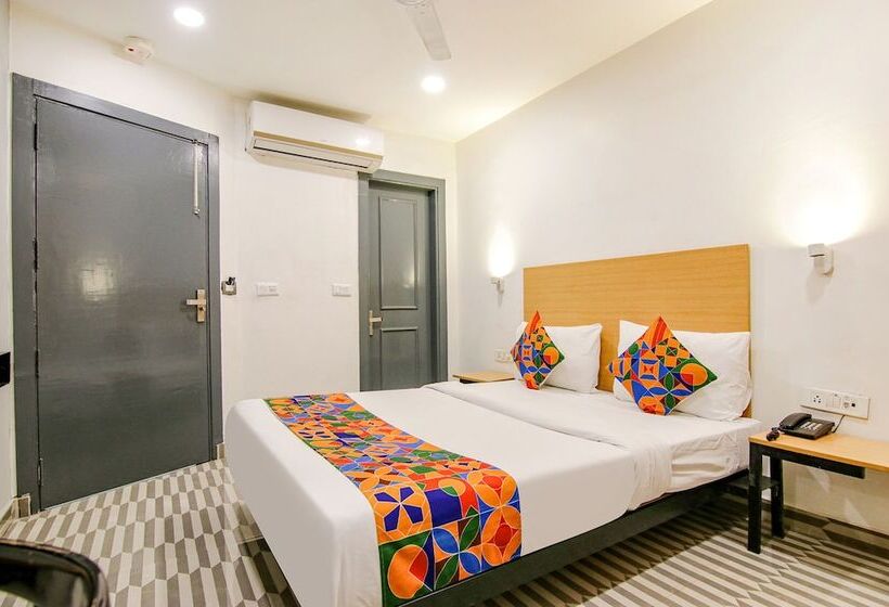 Fabhotel Chawla House