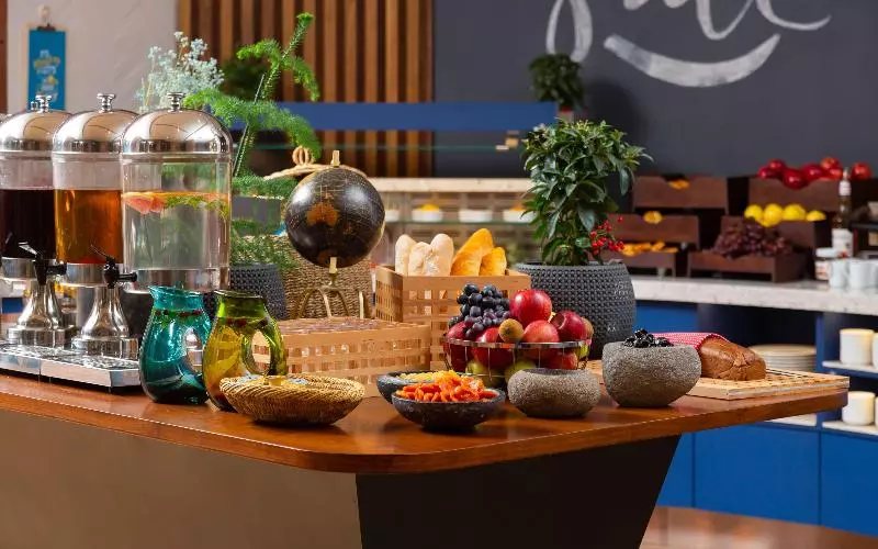 هتل Hampton By Hilton Turkistan