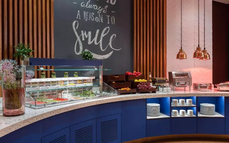 هتل Hampton By Hilton Turkistan