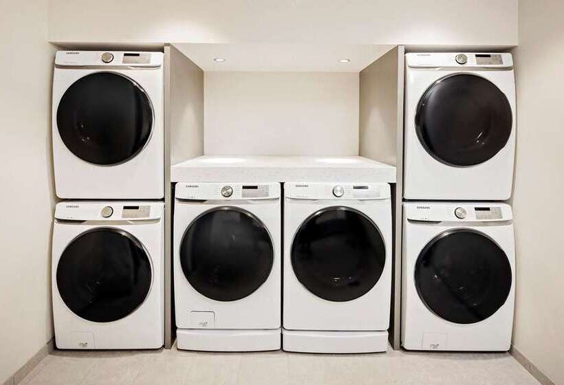 ホテル Hilton Club Liberty Place Charleston