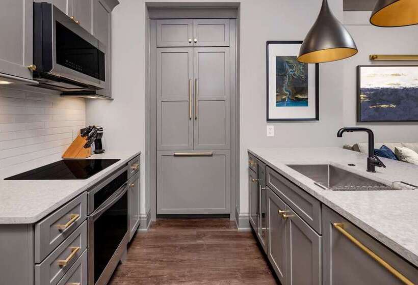 ホテル Hilton Club Liberty Place Charleston