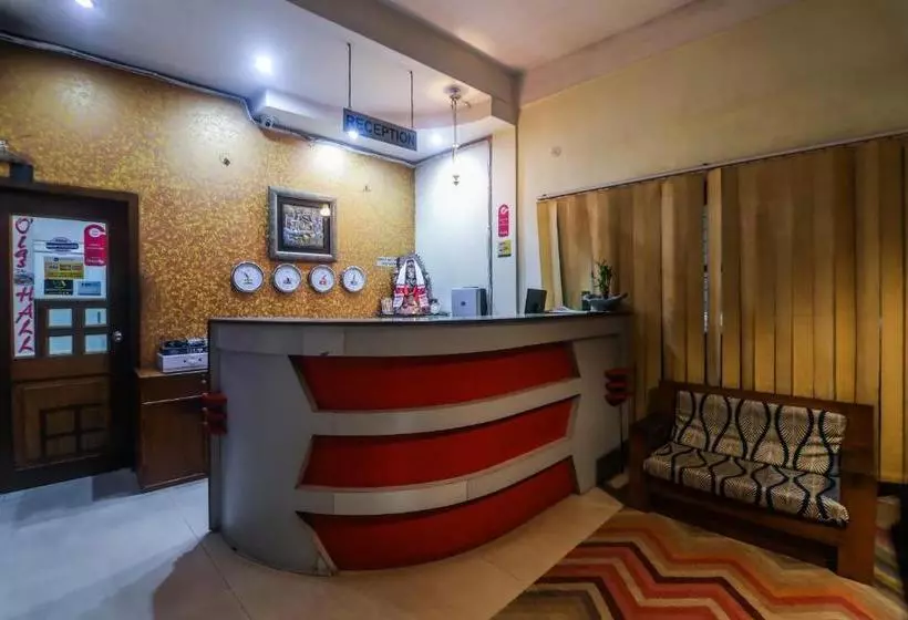Hotelli Oyo 27059  Grand City