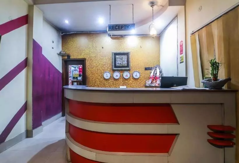 Hotelli Oyo 27059  Grand City