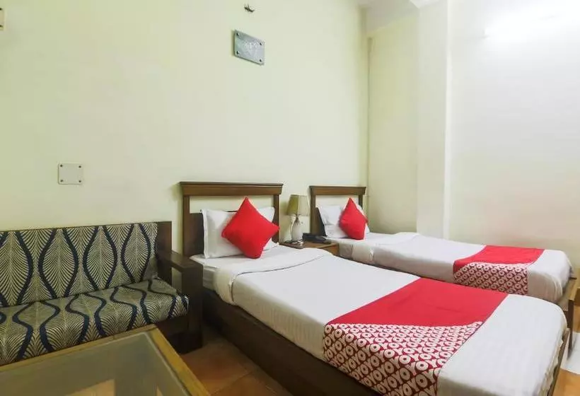Hotelli Oyo 27059  Grand City