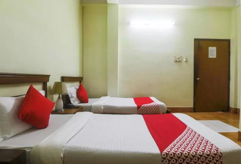 Hotelli Oyo 27059  Grand City
