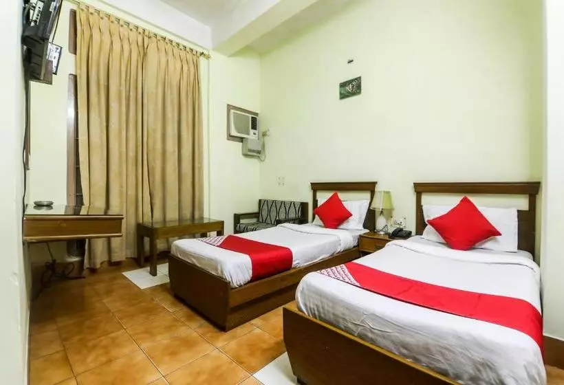 Hotelli Oyo 27059  Grand City